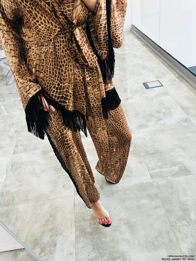 negativ spodnie elegancki delikatny transparentny elastyczne modelujace drapieznyprint dlugirekaw madeinpoland premiummoda zloto