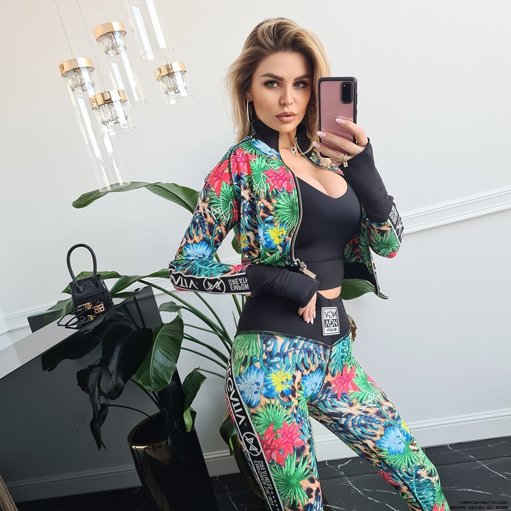 negativ bluzy dopasowane stojka kwiaty drapieznyprint dlugirekaw suwaki madeinpoland premiummoda zloto