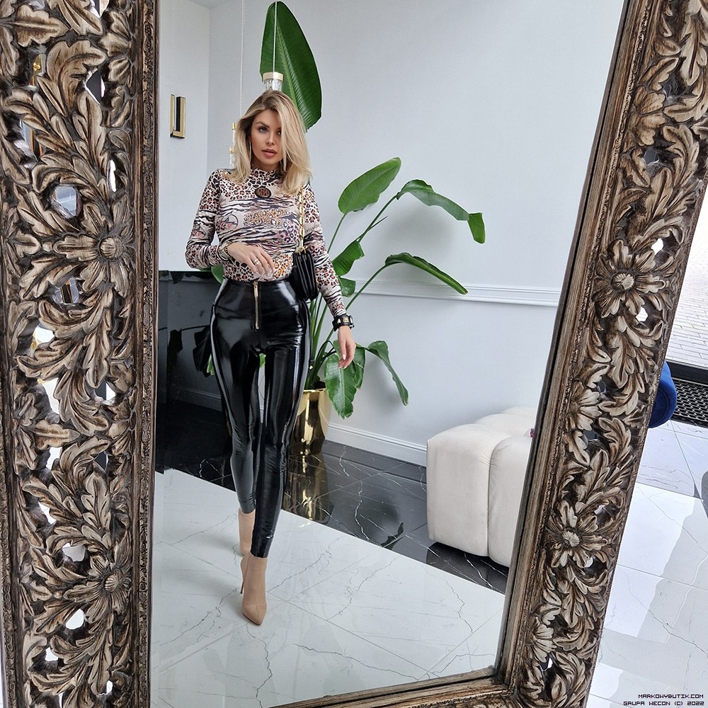 negativ body dopasowane dlugirekaw glebokidekolt zdobienia madeinpoland premiummoda zloto