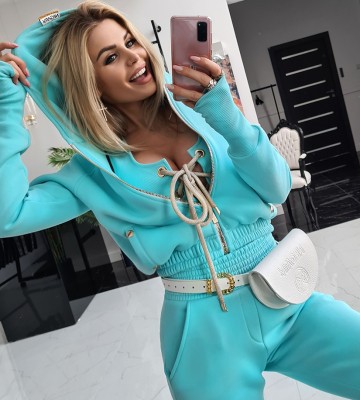  Turkusowy set 3 części z topem z body... dzianina swobodne dopasowane modelujace elastyczne sznurowany kaptur zdobienia napisy madeinpoland premiummoda zloto glebokidekolt dlugirekaw