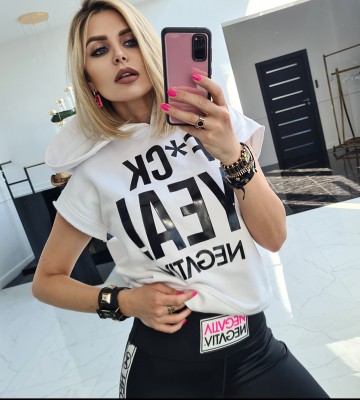  Dresowa z Kapturem Lakierowane Napisy Fuck... sportowy bawelna sciagacze sznurowany elastyczne blyszczace nadruk napisy madeinpoland premiummoda srebro kaptur