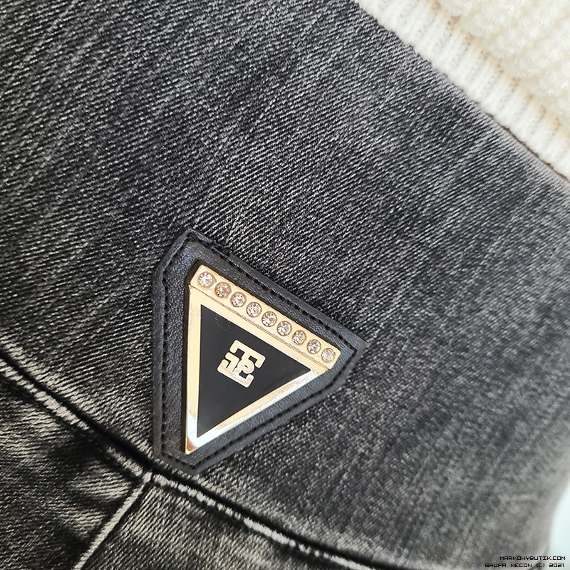 esparanto kalhoty jeans dopasowane pasek elastyczne krysztaly zdobienia madeineu srebro