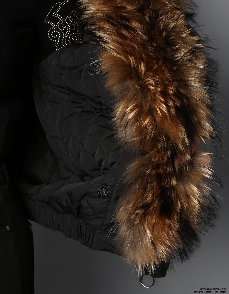 luxury brands куртки dopasowane rozkloszowana pikowane kaptur dlugirekaw zdobienia napisy madeineu premiummoda srebro