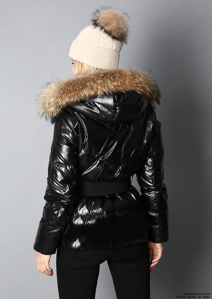 luxury brands куртки dopasowane rozkloszowana pikowane kaptur dlugirekaw zdobienia napisy madeineu premiummoda srebro