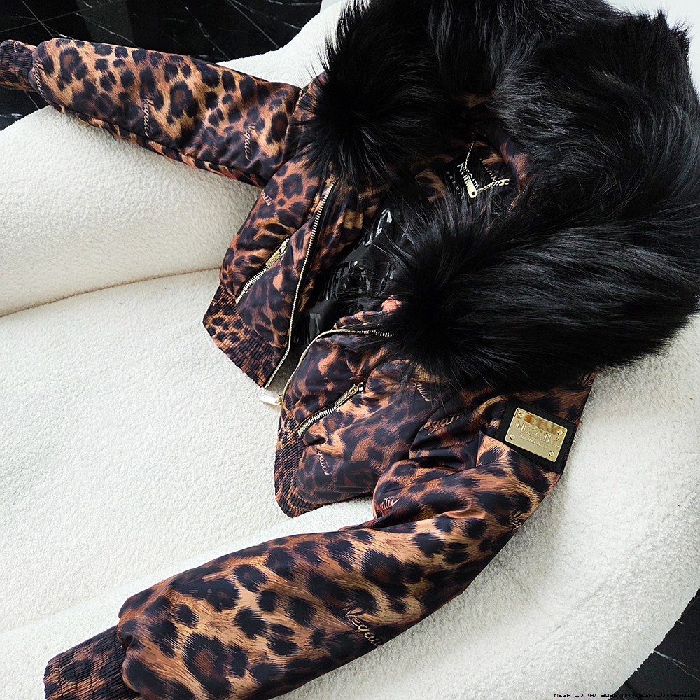 negativ куртки dzianina ortalion sciagacze matowe blyszczace kaptur dlugirekaw zdobienia suwaki madeinpoland premiummoda zloto