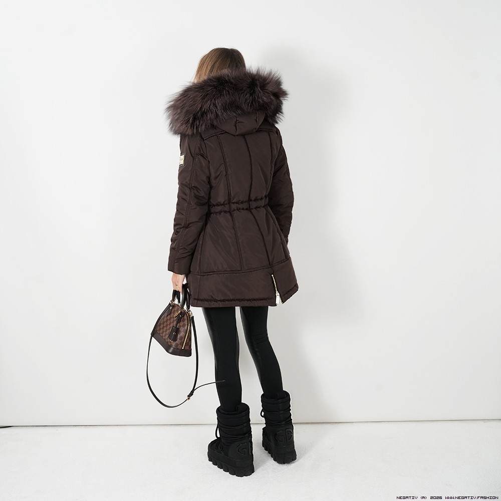 negativ куртки dzianina ortalion sciagacze matowe blyszczace kaptur dlugirekaw zdobienia suwaki madeinpoland premiummoda zloto