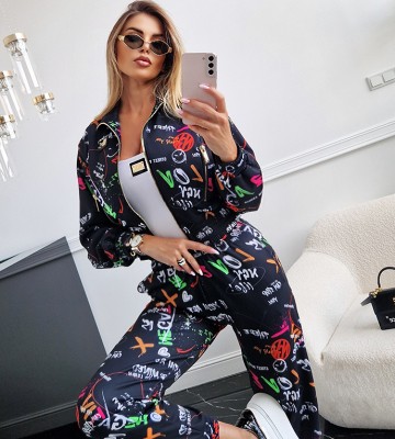 NEGATIV ** Półsportowa Rozpinana Bluza z Suwakami GRAFITTI swobodne sciagacze matowe zdobienia suwaki madeinpoland premiummoda zloto