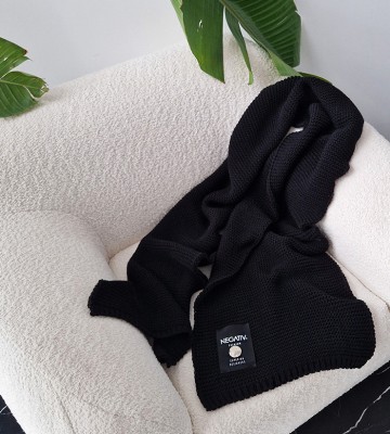 NEGATIV ** Duży Szal 2,5 metra- Ciepły i Miły Czerń/Srebro krysztaly zdobienia nity drapieznyprint madeinpoland premiummoda zloto