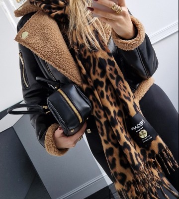 NEGATIV ** Duży Szal w Leopardzie Logowany Złota Napa Żakard krysztaly zdobienia nity drapieznyprint madeinpoland premiummoda zloto