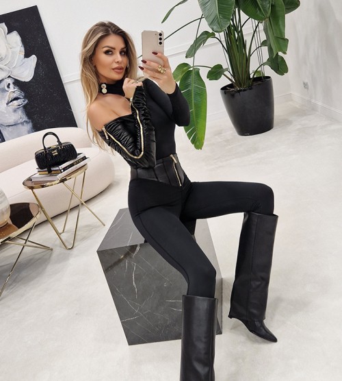 NEGATIV ** Body na Stójce Skórzany Rękaw Suwak Napy dopasowane dlugirekaw glebokidekolt zdobienia madeinpoland premiummoda zloto ekoskora