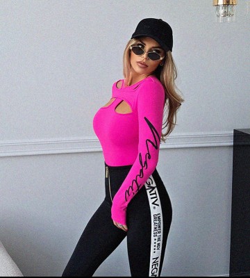 NEGATIV ** Body Róż z Oryginalnym Dekoltem Bokserką+ Logo dopasowane elastyczne matowe odwazne glebokidekolt dlugirekaw drapieznyprint madeinpoland premiummoda