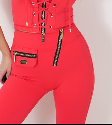 NEGATIV ** Modelujące Legginsy Skośny Suwak Fresh Red dopasowane dzianina zdobienia suwaki madeinpoland premiummoda zloto