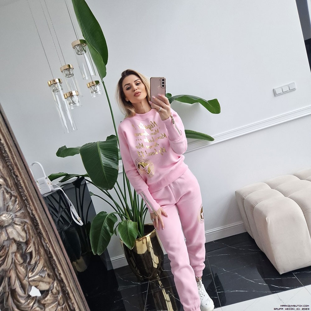 negativ tracksuits swobodne bawelna elastyczne zdobienia napisy madeinpoland premiummoda zloto