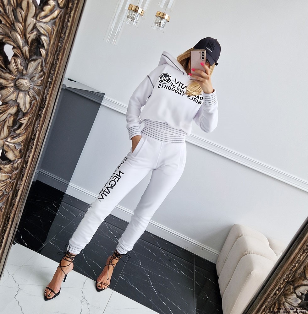 negativ tracksuits swobodne bawelna elastyczne zdobienia napisy madeinpoland premiummoda zloto