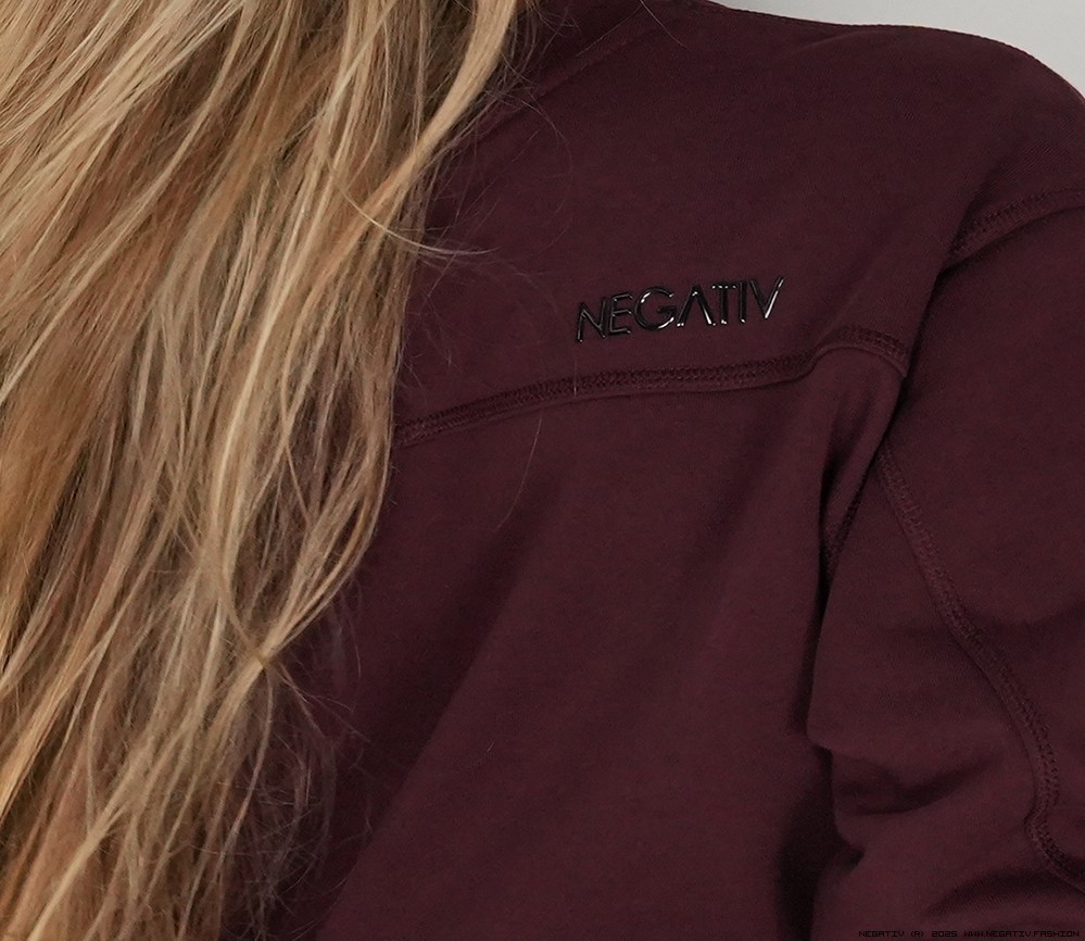 negativ mikiny swobodne bawelna kaptur zdobienia napisy madeinpoland premiummoda