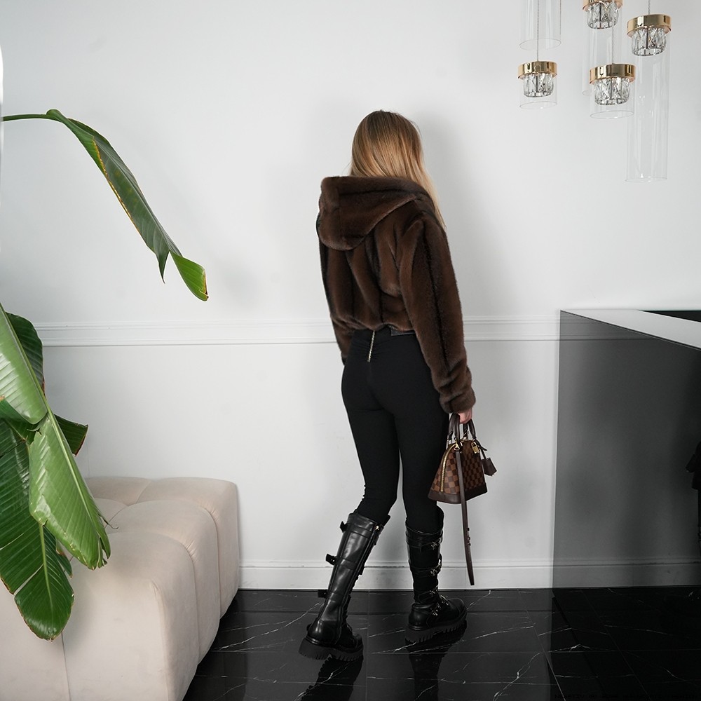 negativ jackets dopasowane ekoskora zdobienia matowe dlugirekaw suwaki madeinpoland premiummoda zloto