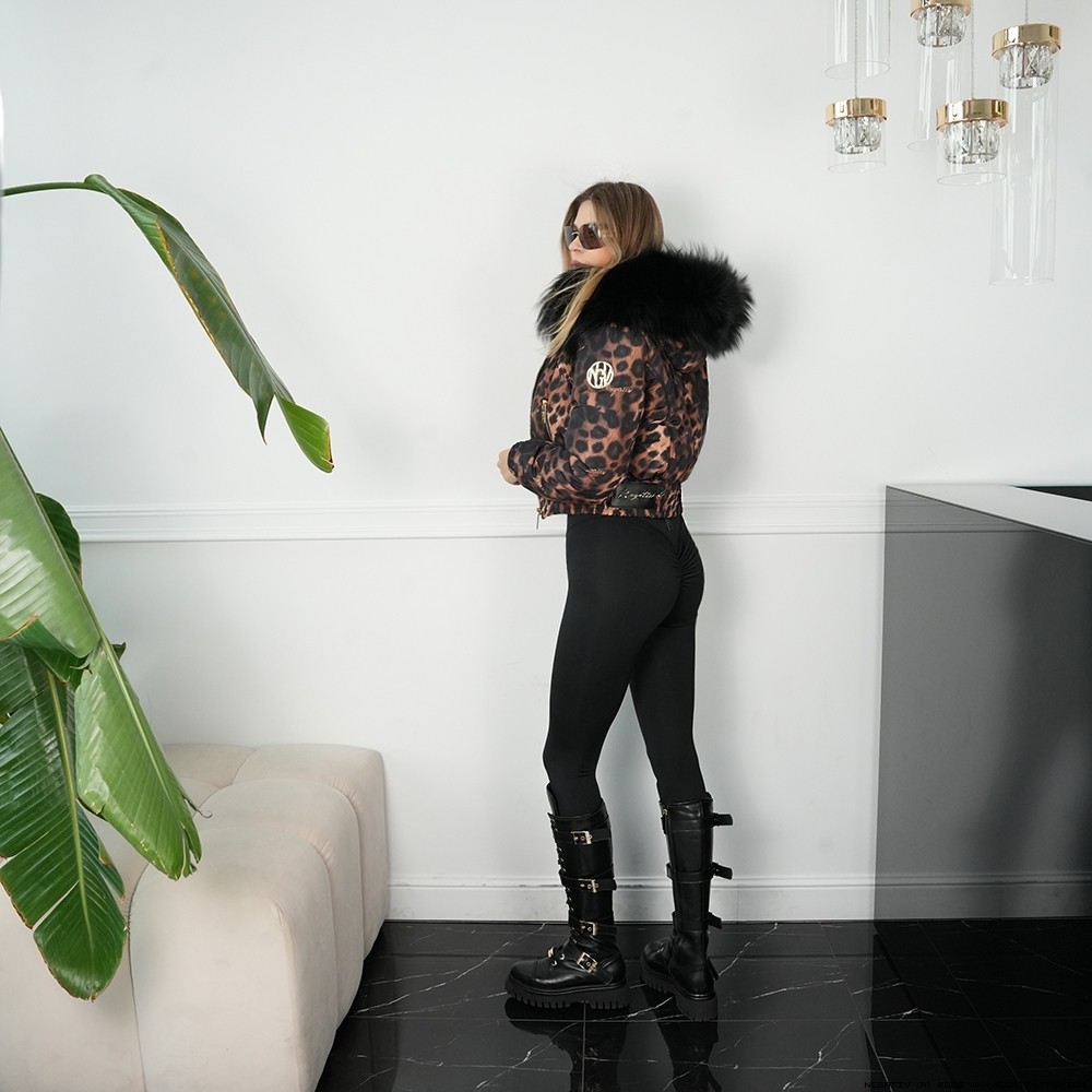 negativ jackets dzianina ortalion sciagacze matowe blyszczace kaptur dlugirekaw zdobienia suwaki madeinpoland premiummoda zloto