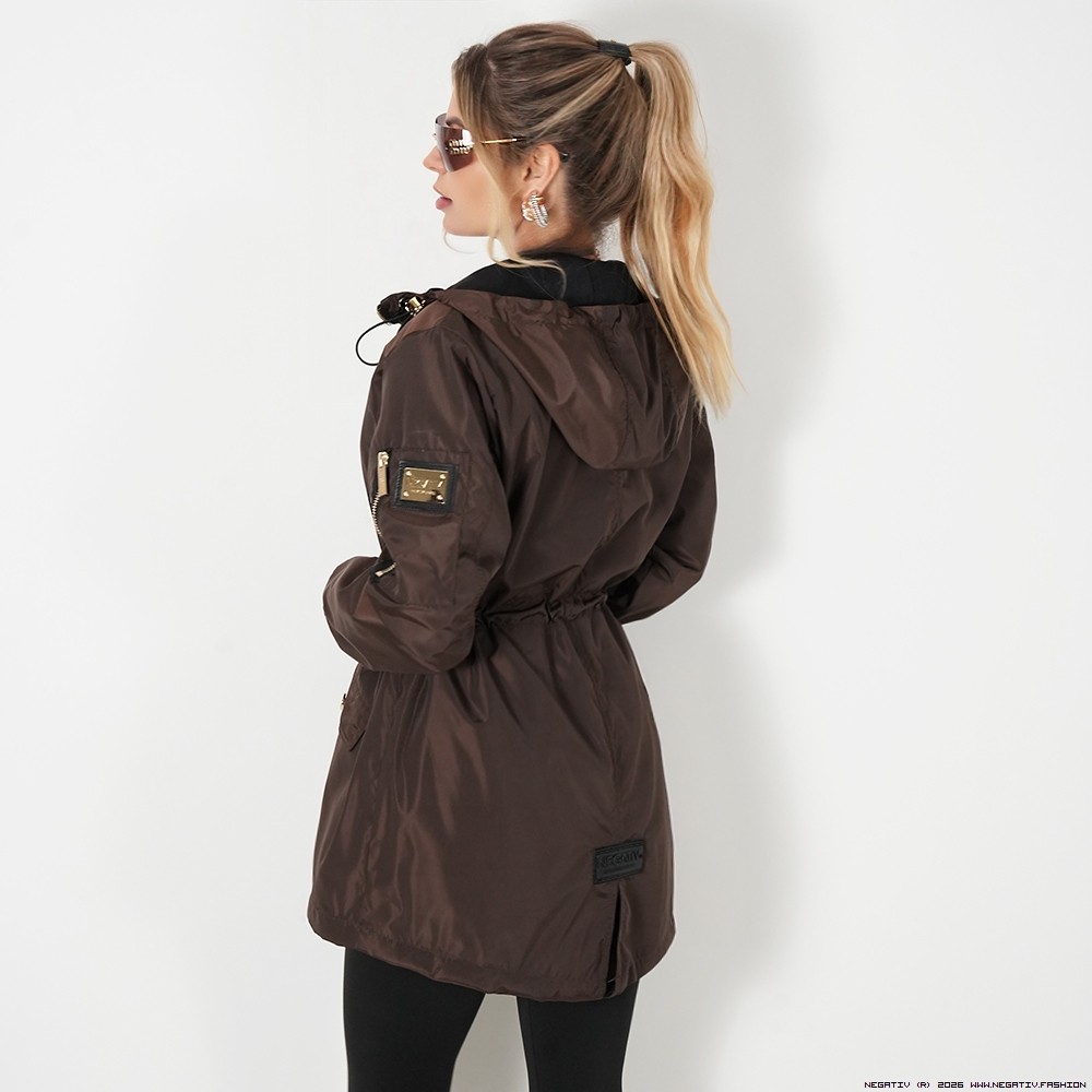 negativ kurtki dzianina ortalion sciagacze matowe blyszczace kaptur dlugirekaw zdobienia suwaki madeinpoland premiummoda zloto