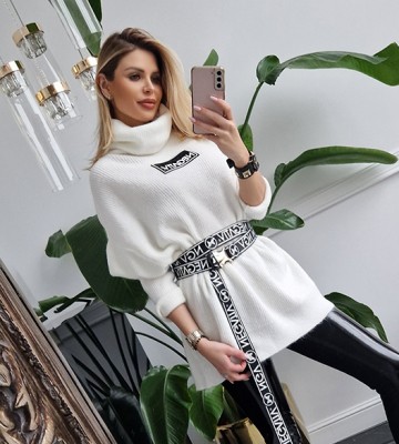 NEGATIV ** Sweter Oversize z Szalowym Golfem z Logo Off White dzianina welna zdobienia napisy pasek madeinpoland premiummoda