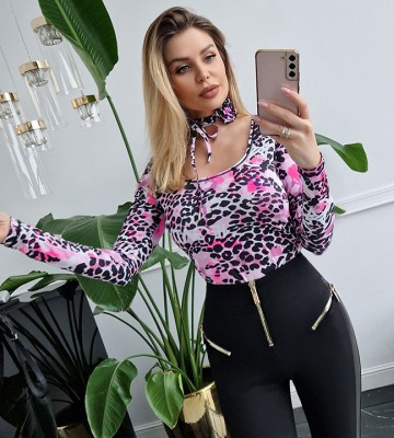 NEGATIV ** Top W Print Neon Leopard/Lila+ Choker z Różą dopasowane dlugirekaw dzianina modelujace delikatny elastyczne dekoltcaro napisy kwiaty madeinpoland premiummoda zloto